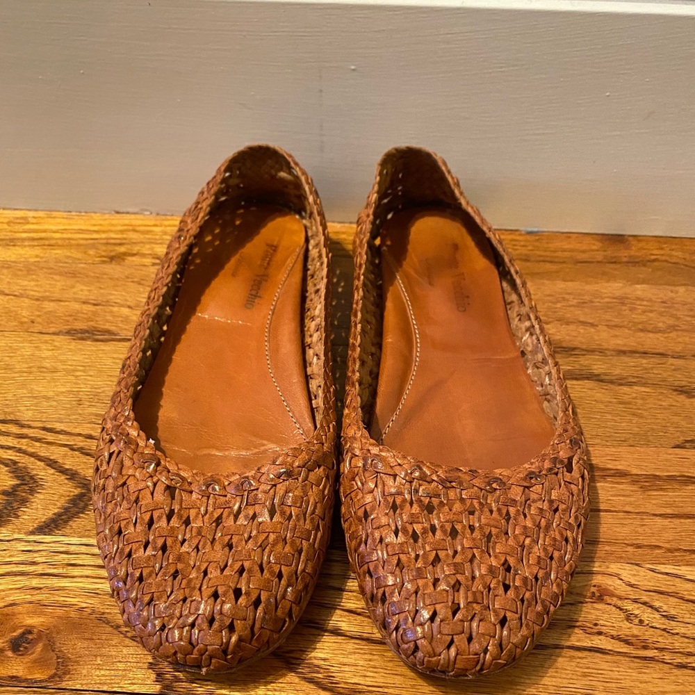 Woven handmade leather flat. Italy, Size 40